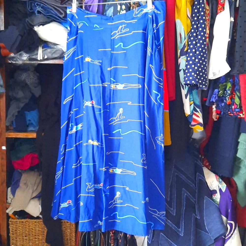Emily and fin divers circle skirt